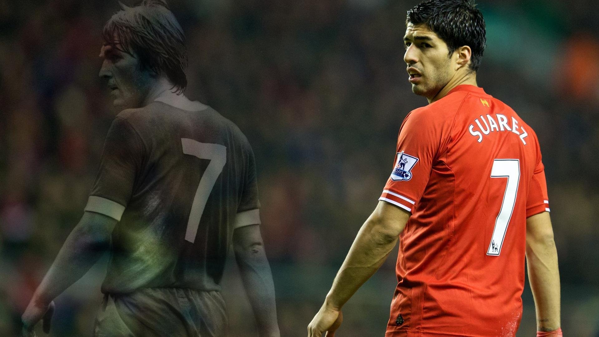 利雅得新月球员入选亚冠最佳阵容，利雅得新月球衣